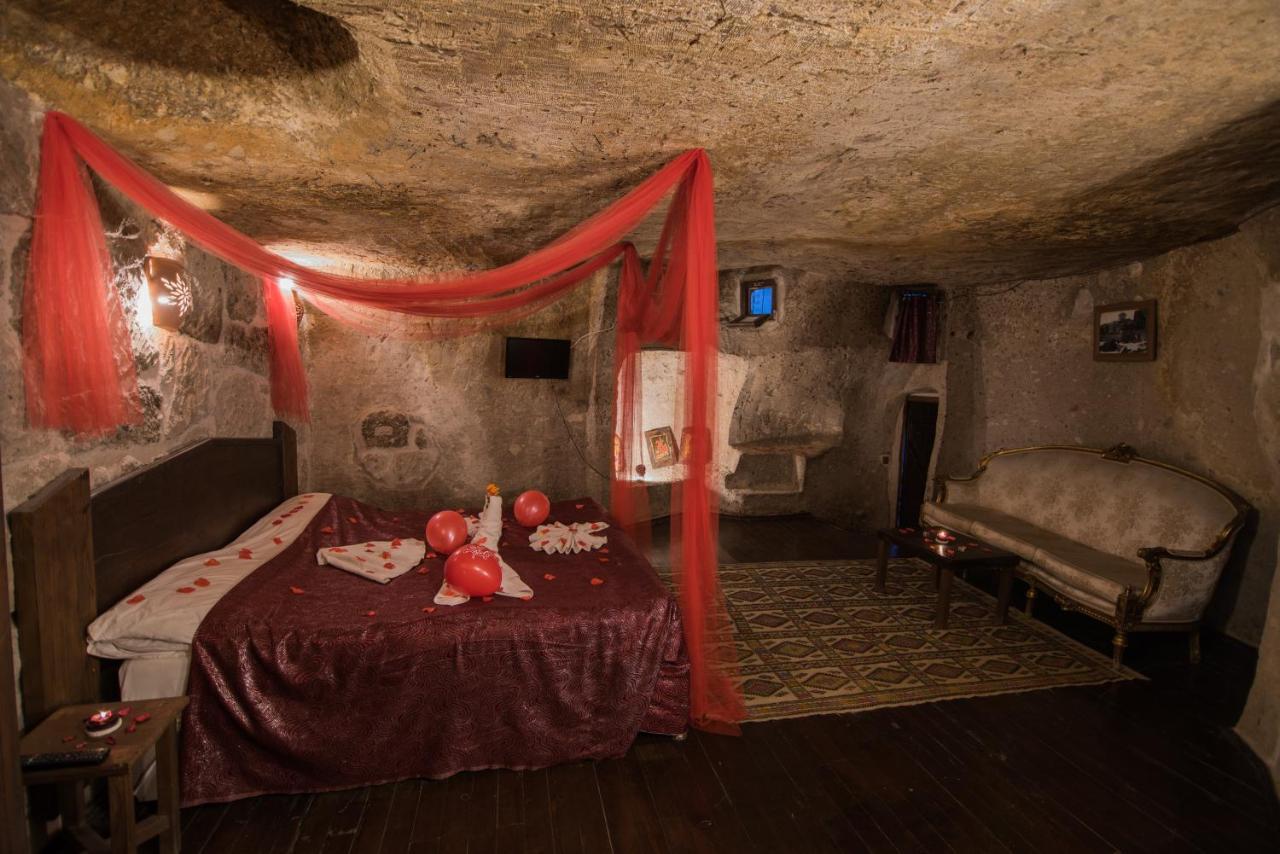 Guzelyurt Cappadocia Antique Gelveri Cave Hotel מראה חיצוני תמונה