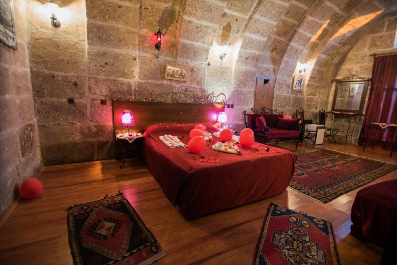 Guzelyurt Cappadocia Antique Gelveri Cave Hotel מראה חיצוני תמונה