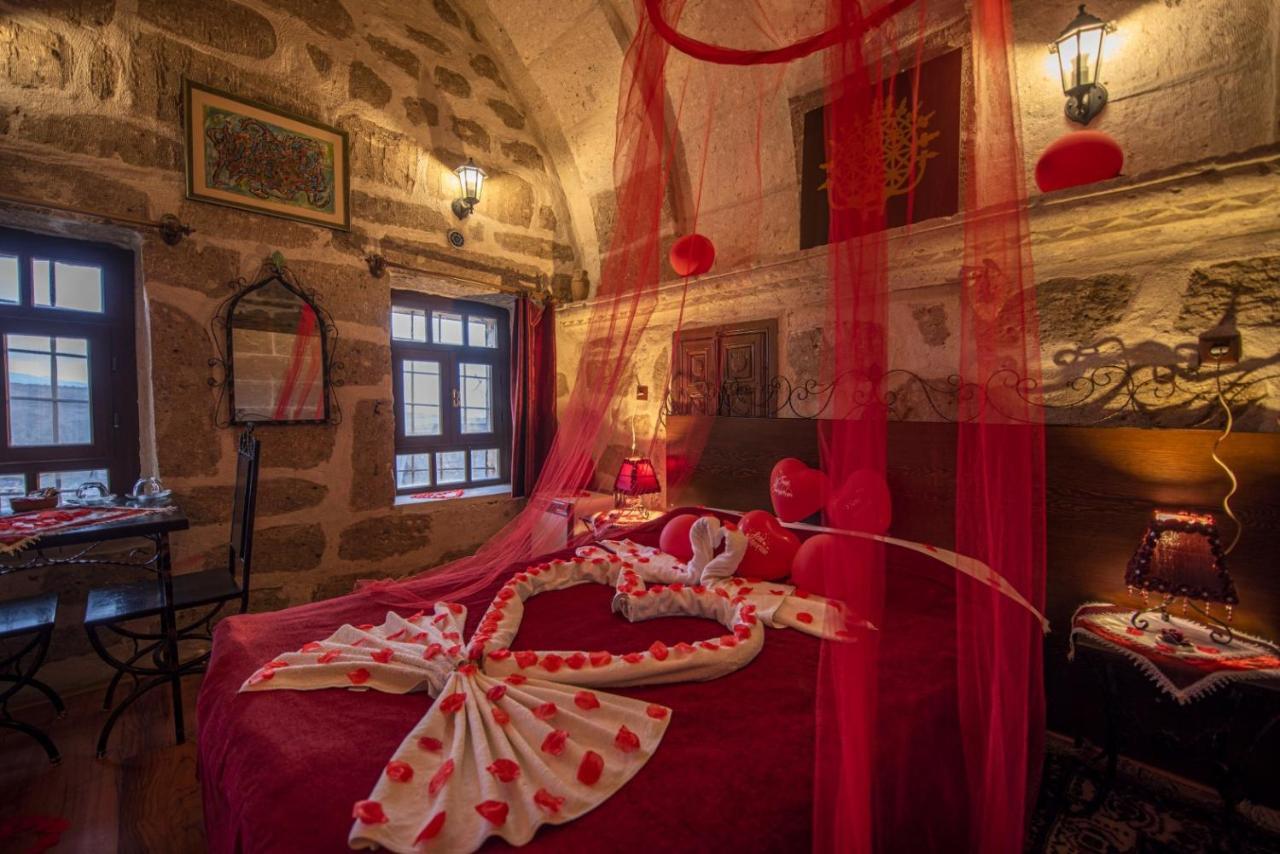 Guzelyurt Cappadocia Antique Gelveri Cave Hotel מראה חיצוני תמונה