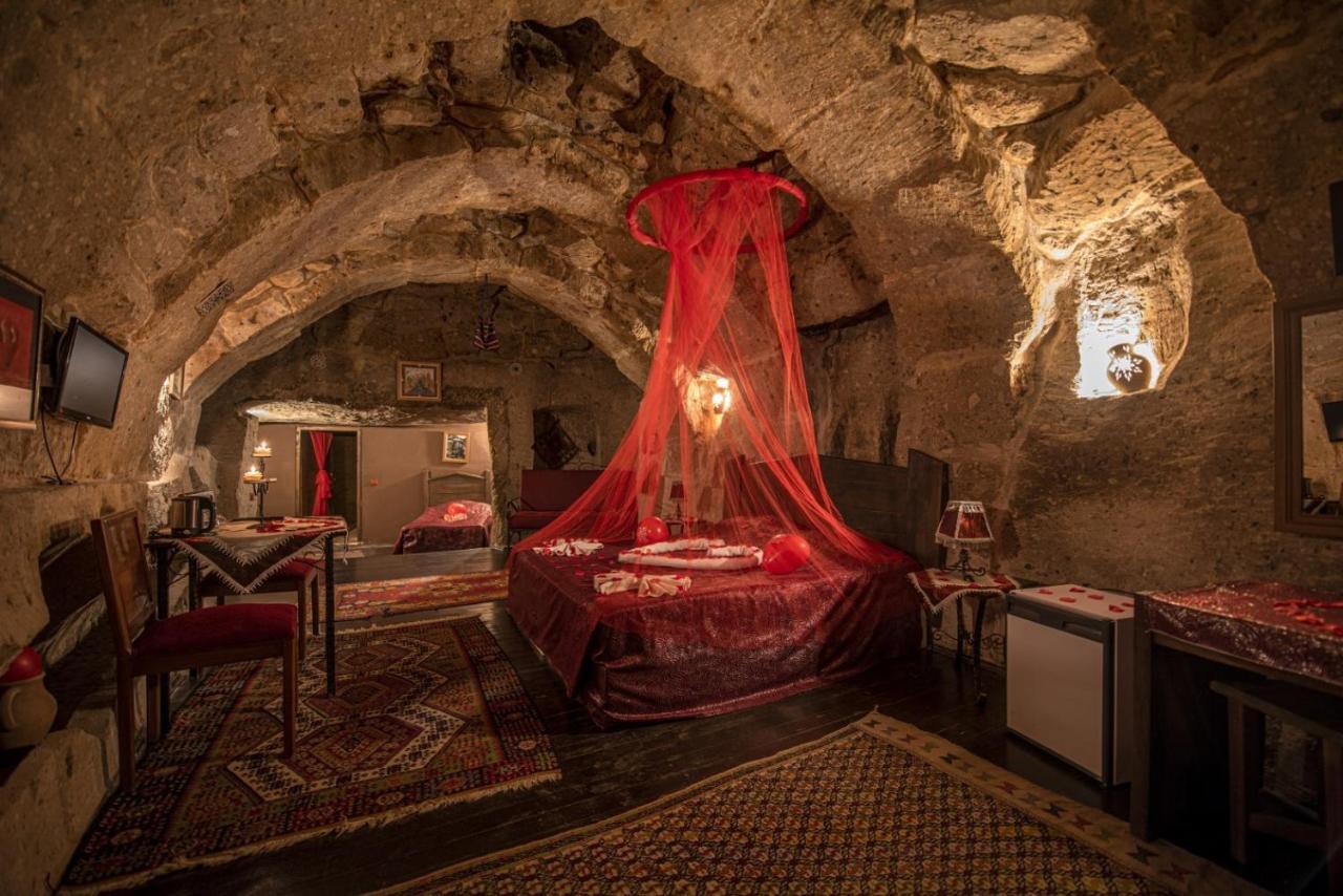 Guzelyurt Cappadocia Antique Gelveri Cave Hotel מראה חיצוני תמונה