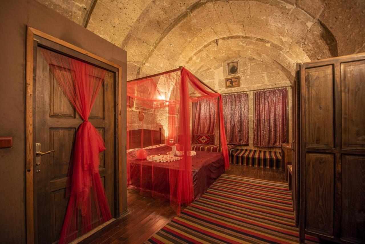 Guzelyurt Cappadocia Antique Gelveri Cave Hotel מראה חיצוני תמונה