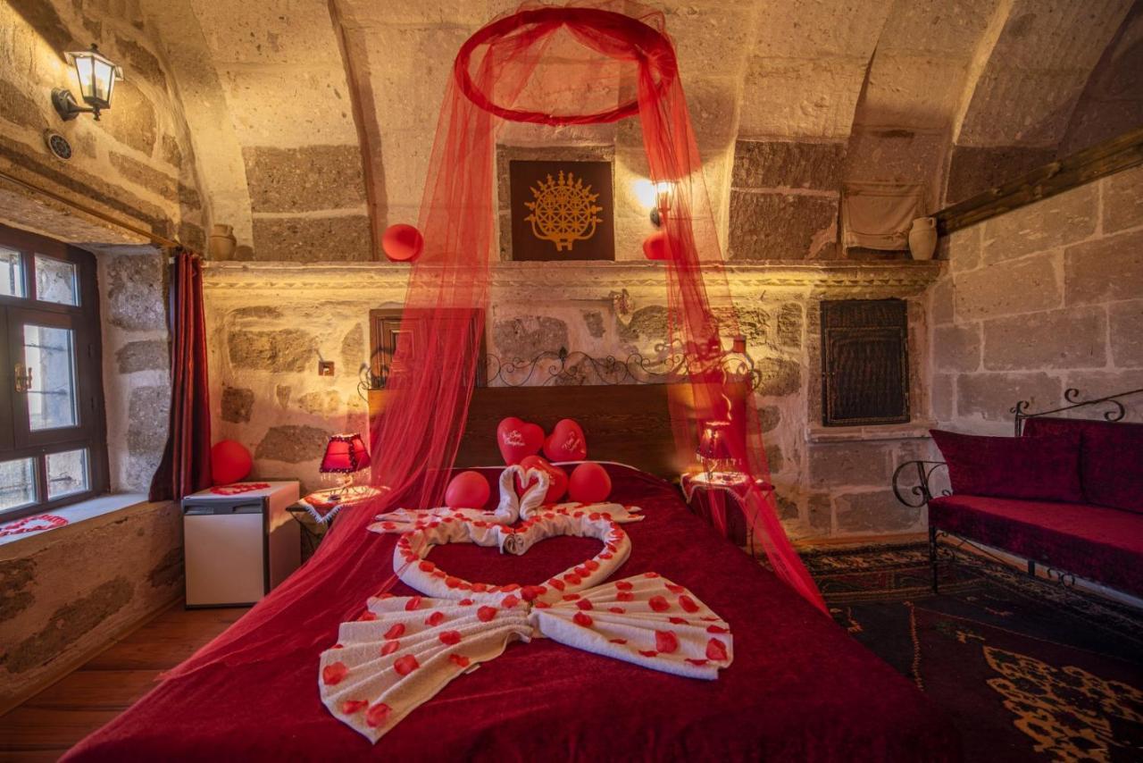 Guzelyurt Cappadocia Antique Gelveri Cave Hotel מראה חיצוני תמונה